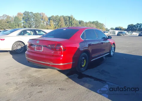 2017 Volkswagen Passat 1.8T S z USA, uszkodzony, nr VIN 1VWAT7A34HC084702